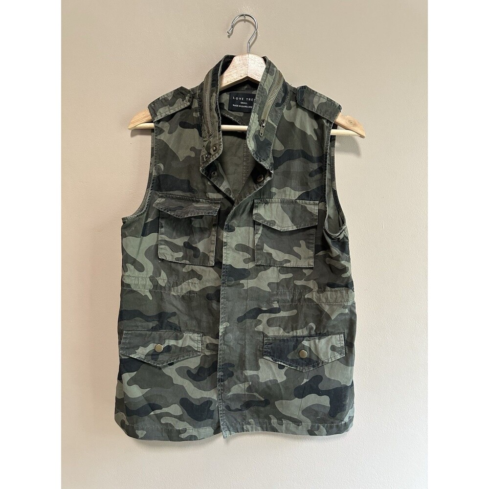 Love Tree 100% Cotton Women’s Camouflage Vest Size Small Snap Up Snap‎ Pockets